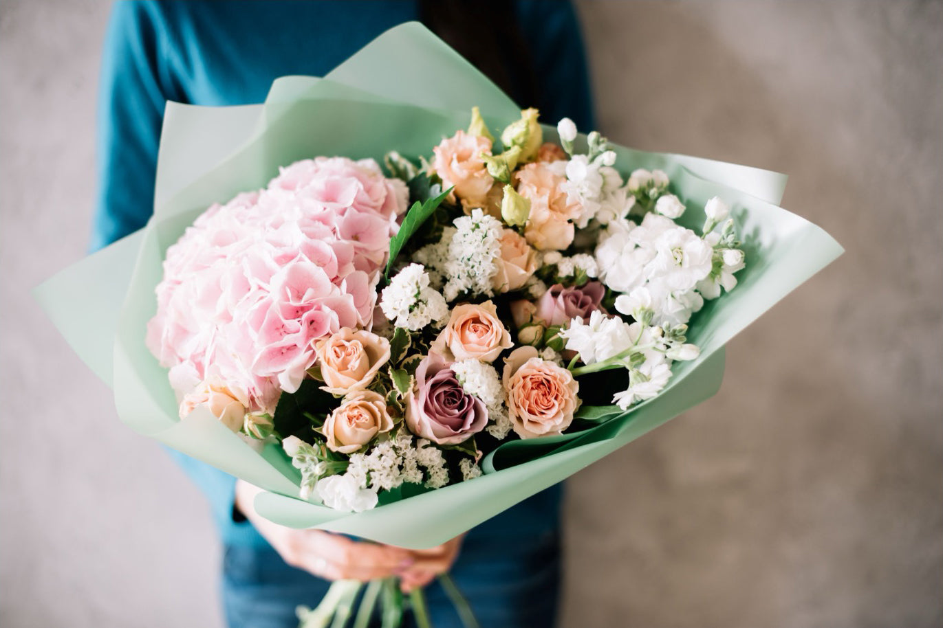 ミントグリーン×春色ブーケ